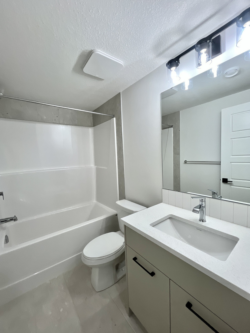 280 Paterson Link SW, Lower - Photo 14