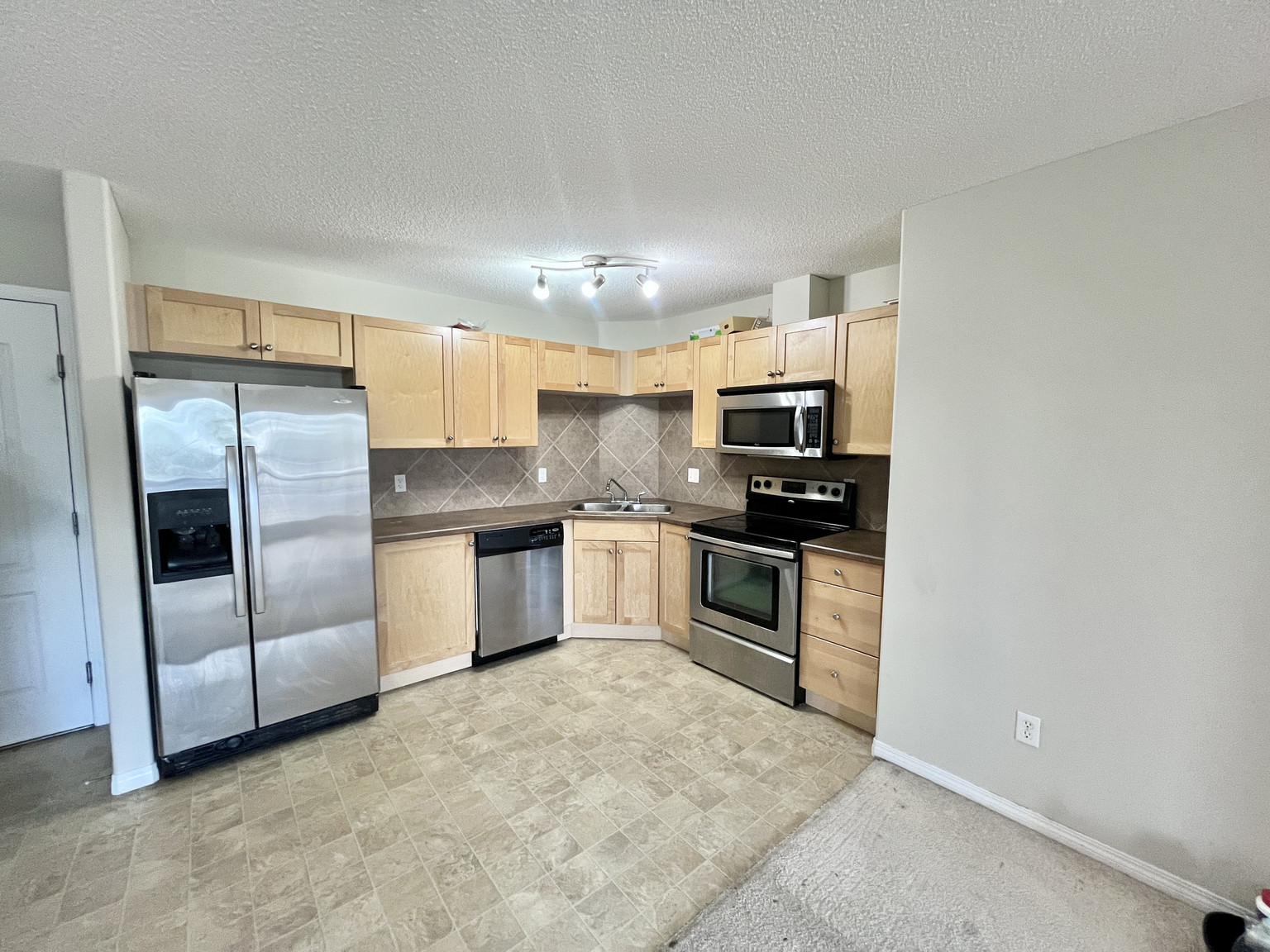 7120, 7327 Terwillegar Drive - Photo 3