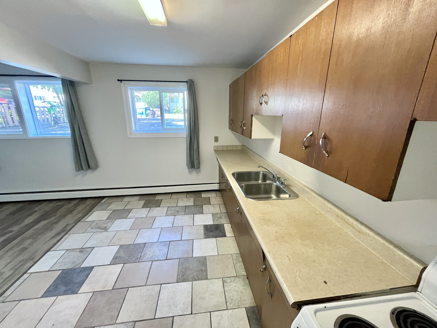 101, 11832-105 Street - Photo 8