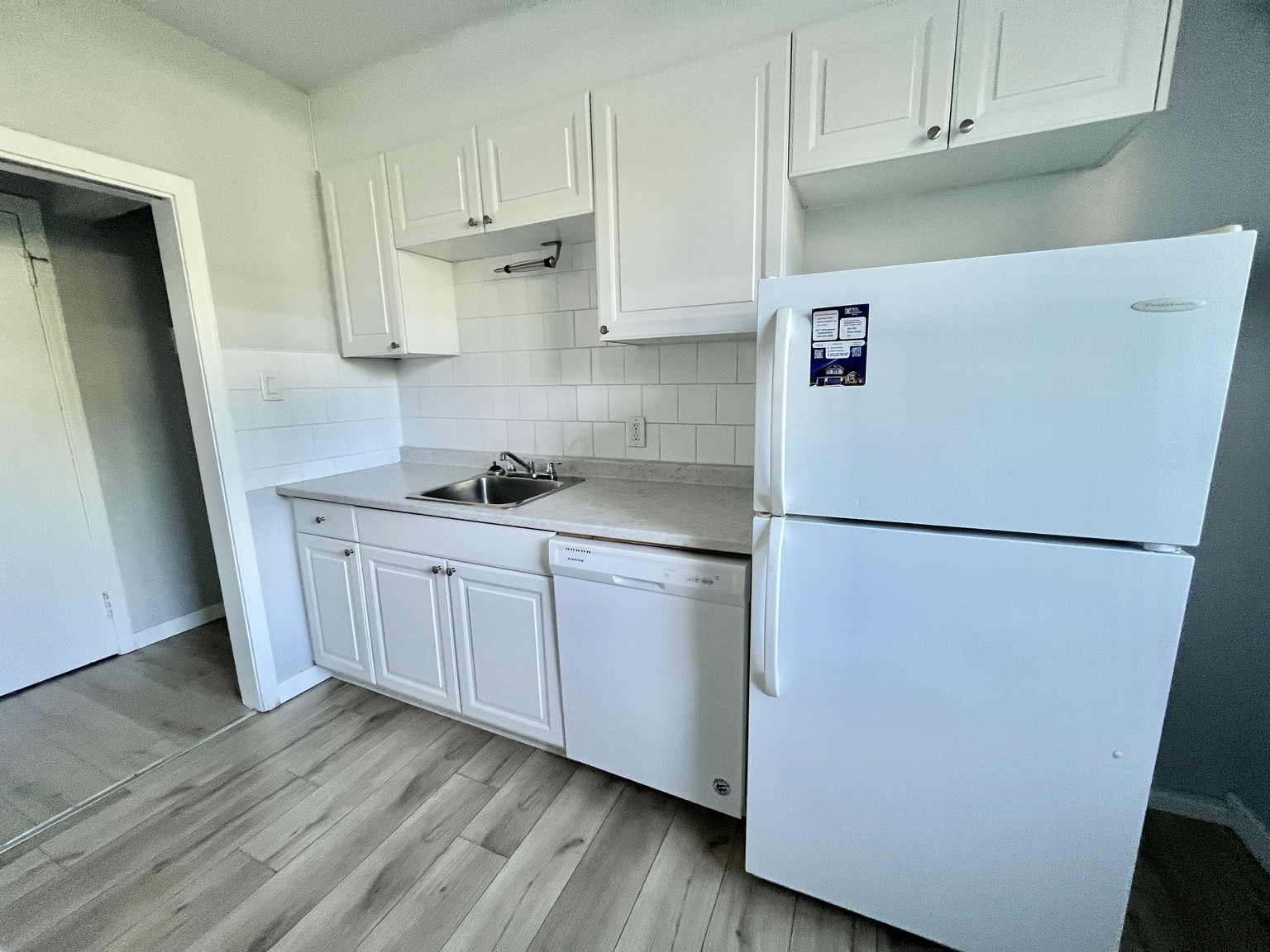 11235-117 Street NW - Photo 6
