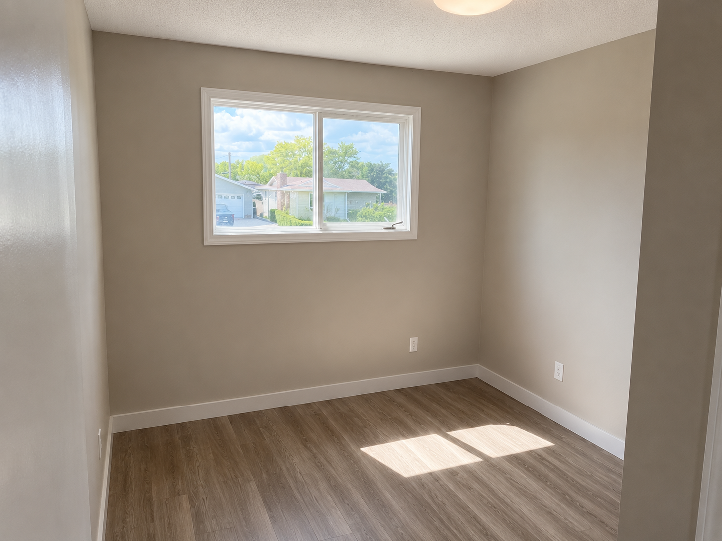 5119-55 Avenue, Upper - Photo 24