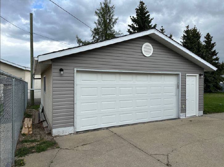 5119-55 Avenue, Upper - Photo 30