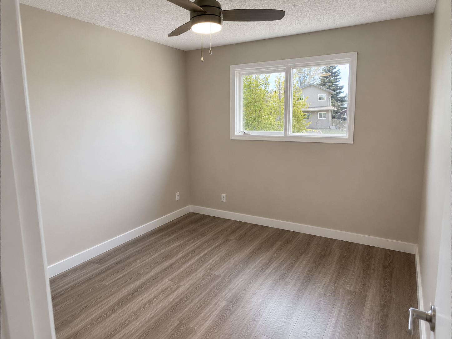 5119-55 Avenue, Upper - Photo 16
