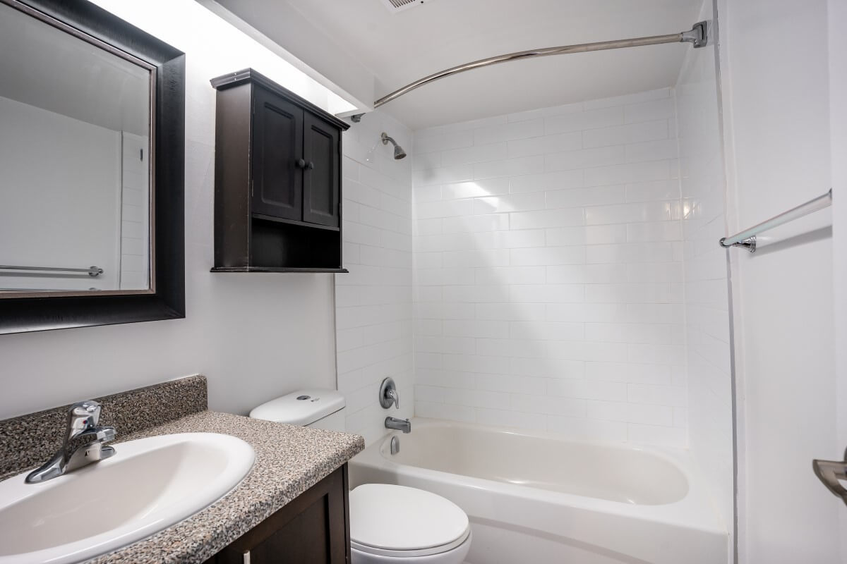 Davisville Village Apartments - Photo 15