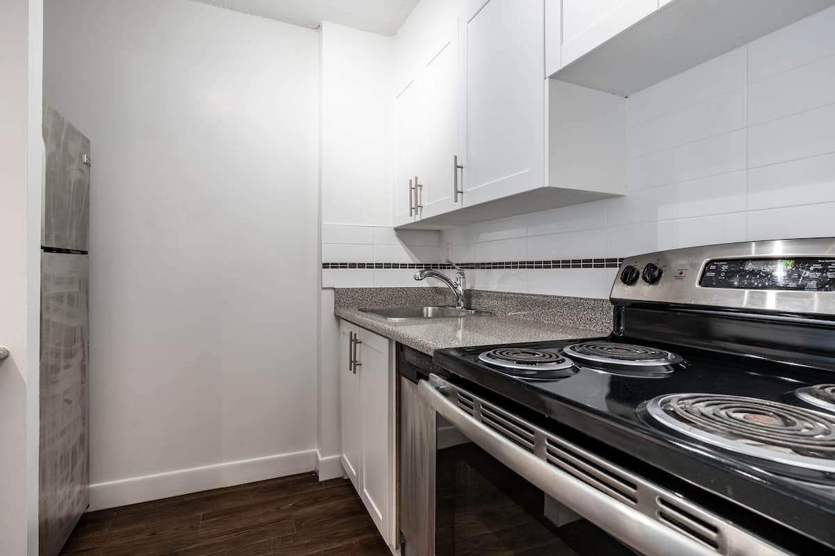 Huntley Apartments - Photo 17