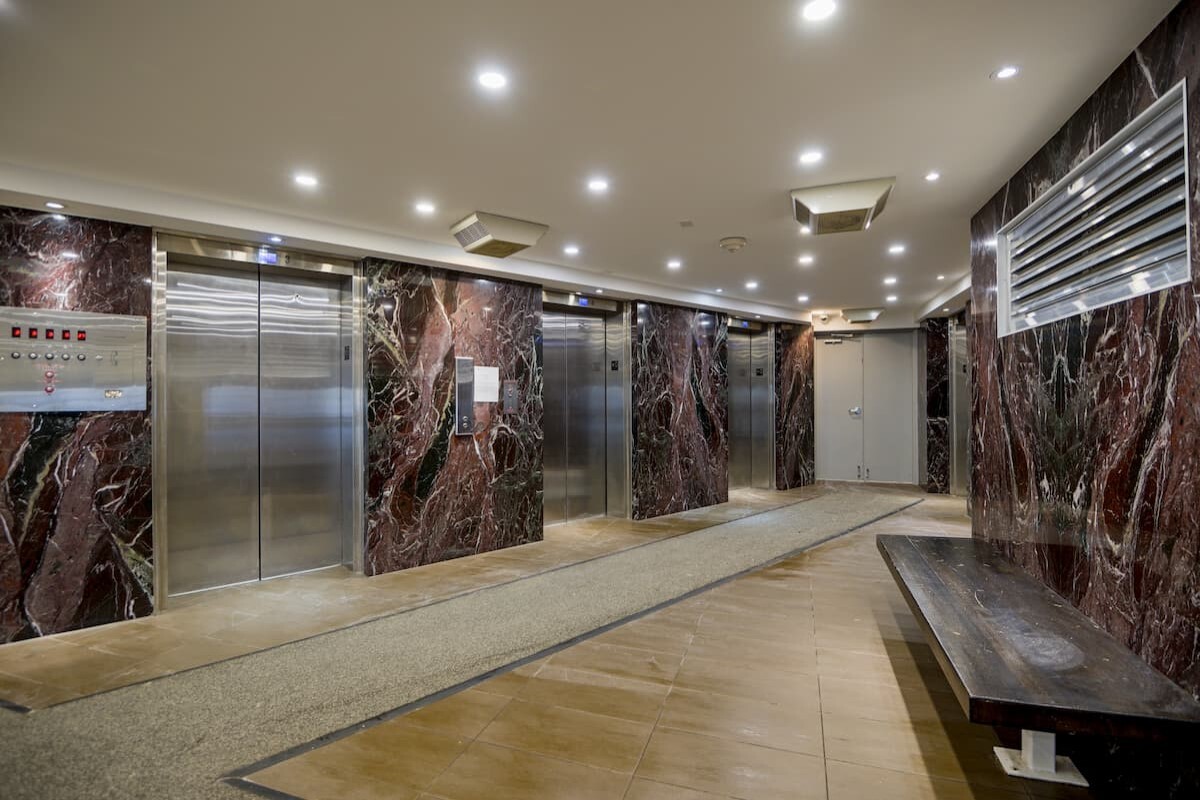 San Romanoway Apartments - Photo 6