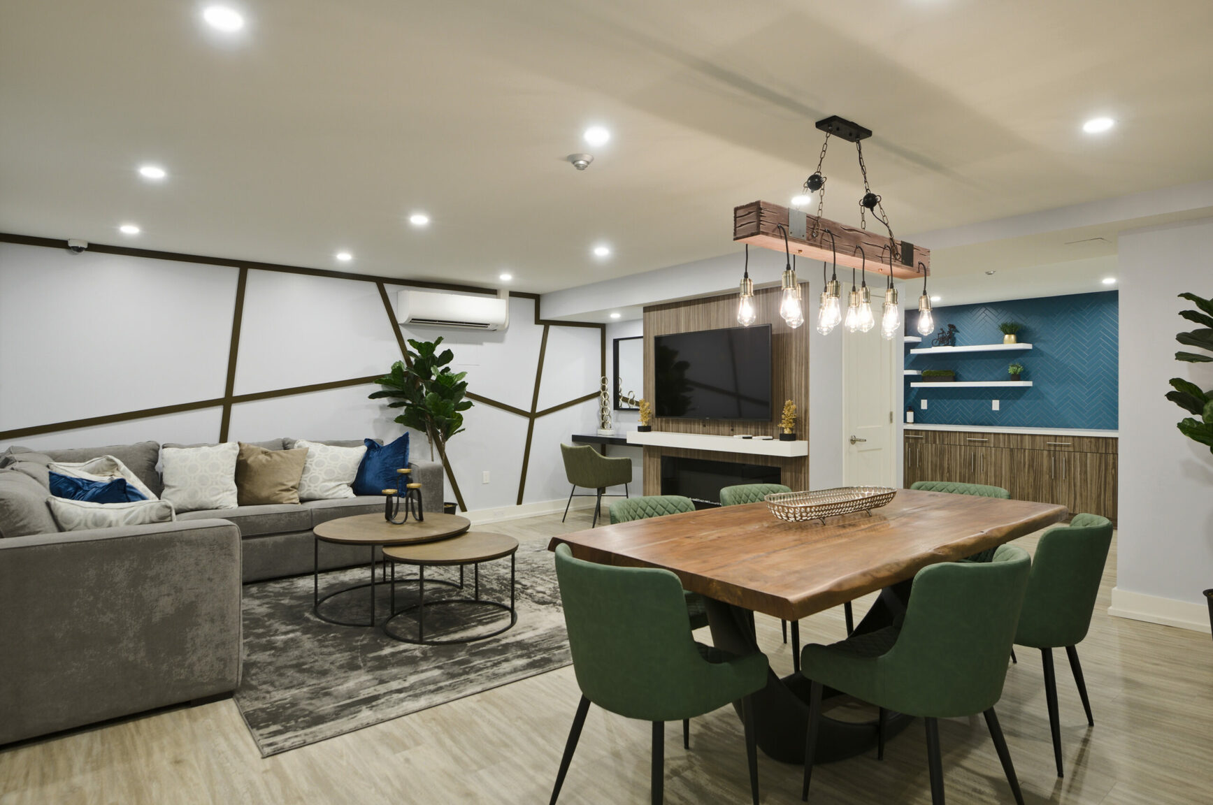 Huntley Apartments - Photo 5