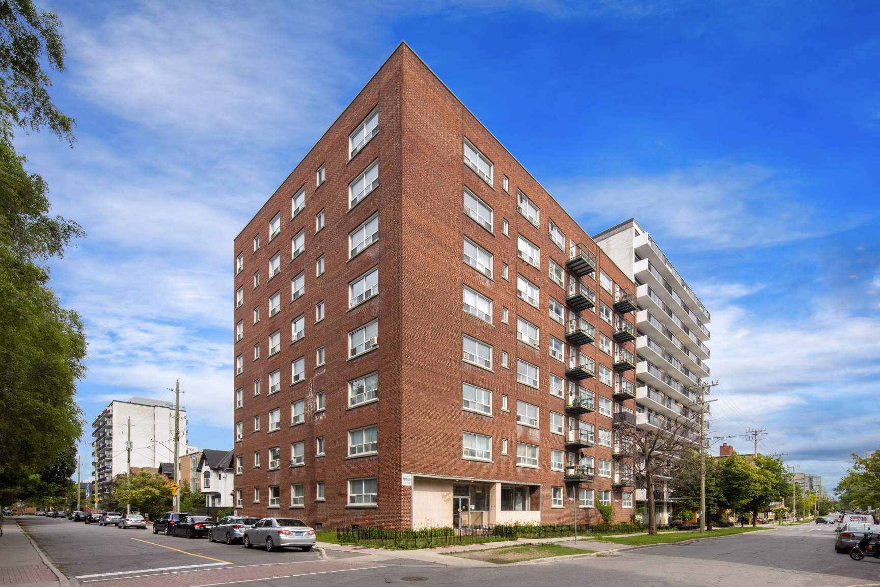 Sadler's Court Apartments