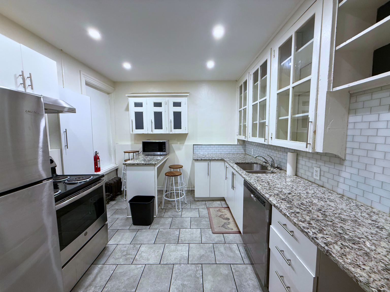 The Mackenzie Apartments - Photo 33