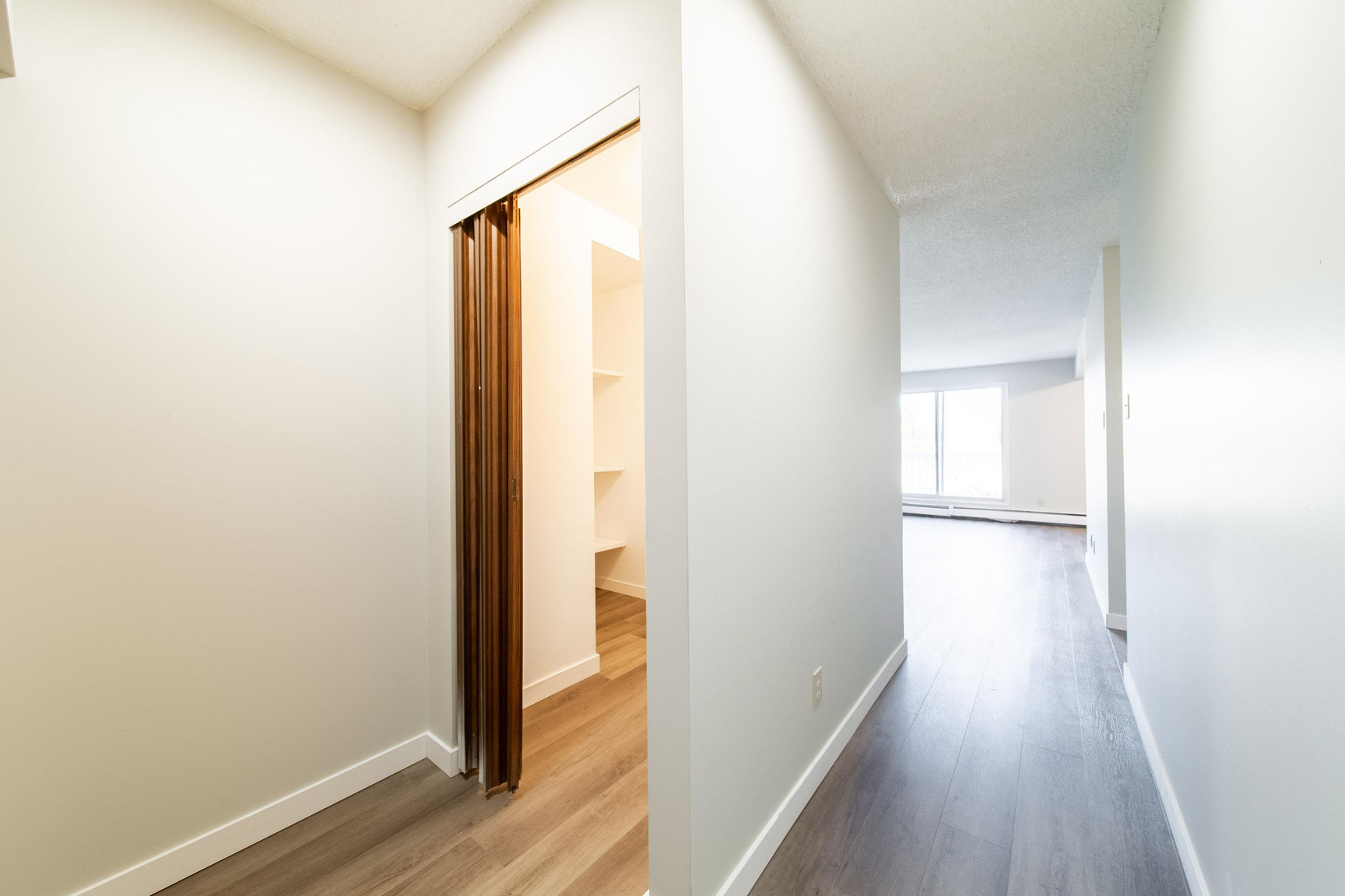 Meadowview Apartments - Photo 9
