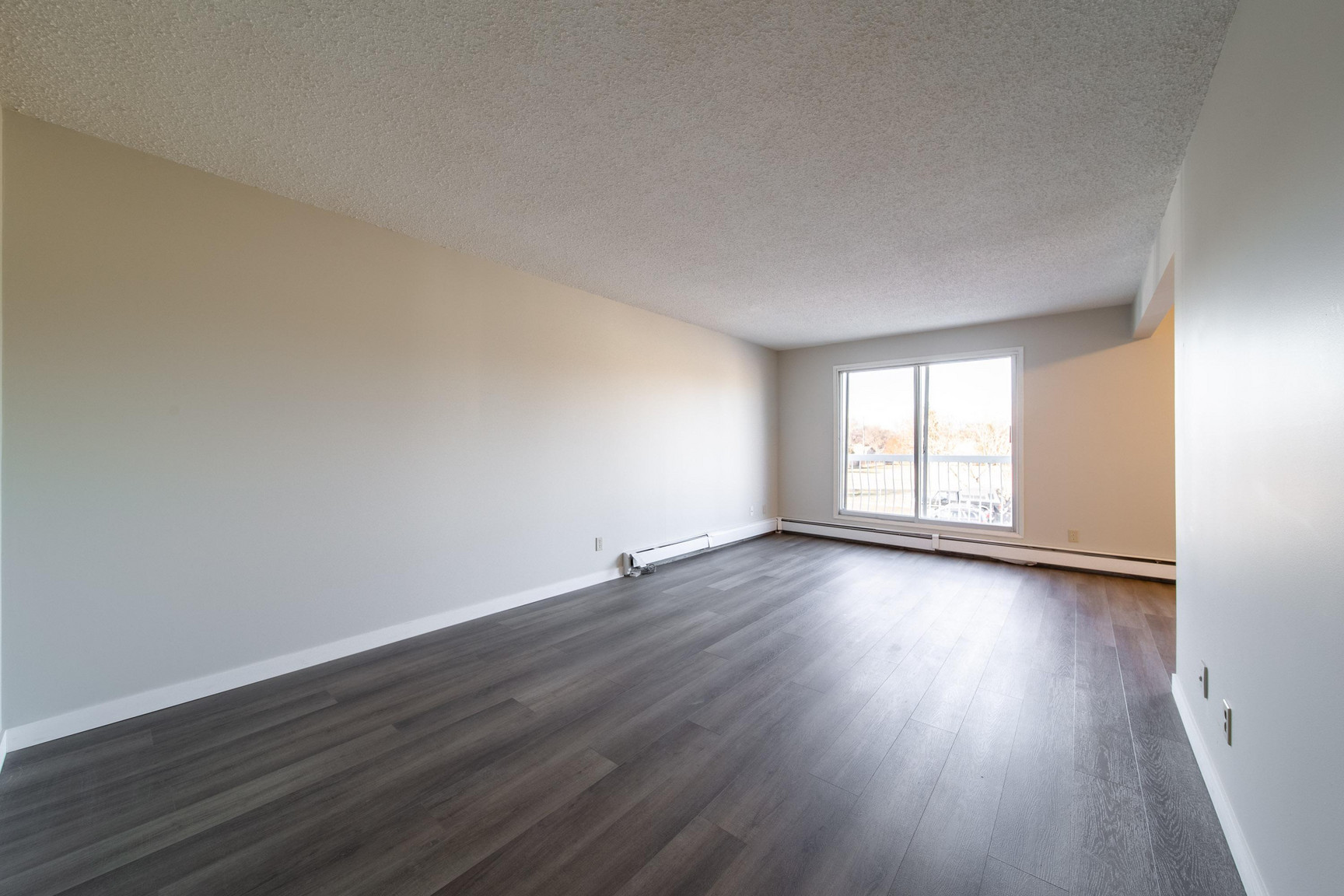 Meadowview Apartments - Photo 2
