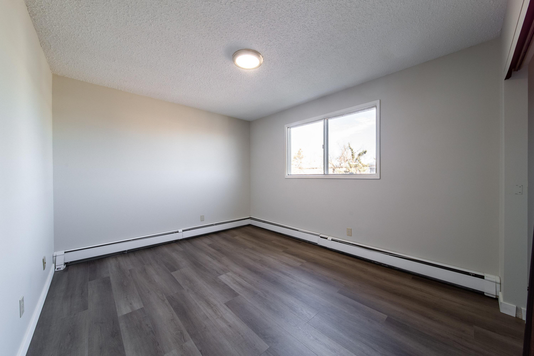 Meadowview Apartments - Photo 14