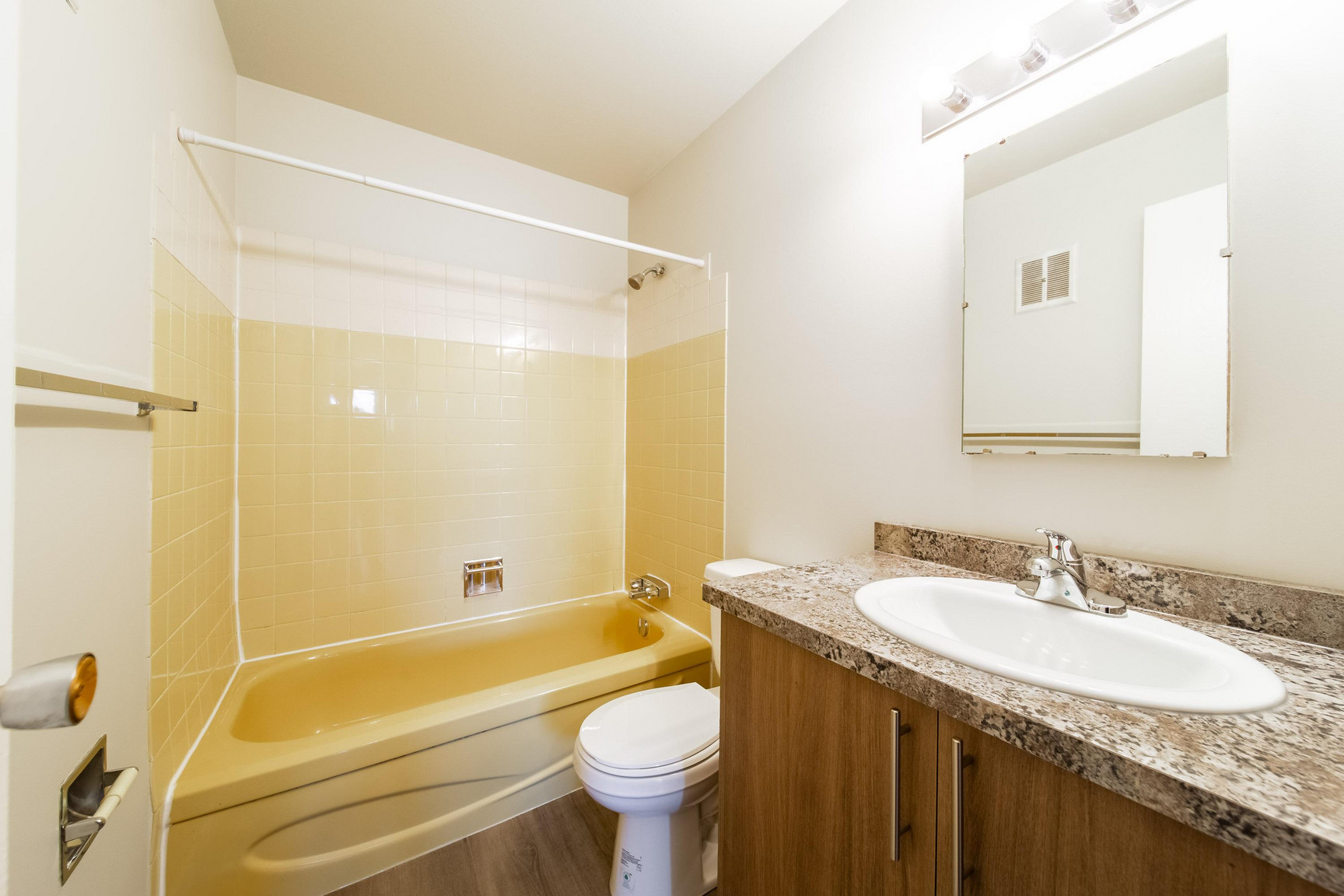 Meadowview Apartments - Photo 17