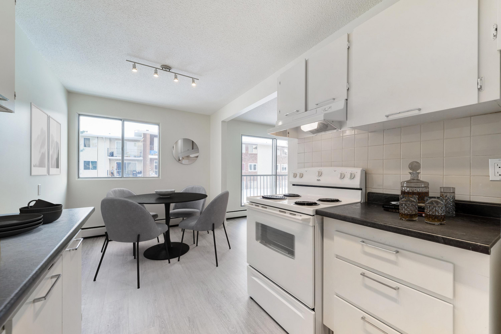 Terrace Garden Estates - Photo 3