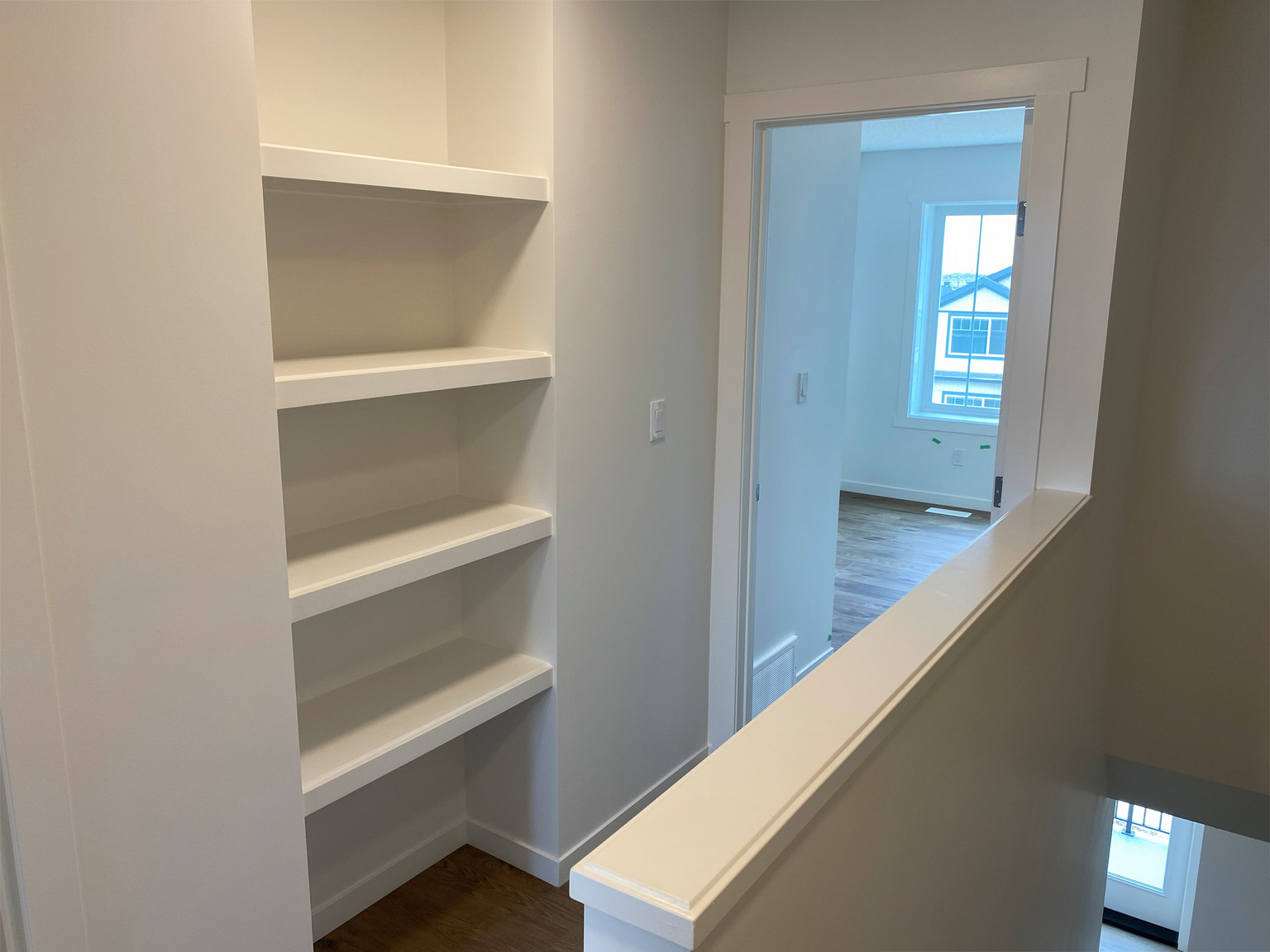2 Bedroom + Den 2.5 Bathroom Townhouse in Rosethal - SF294 - Photo 13
