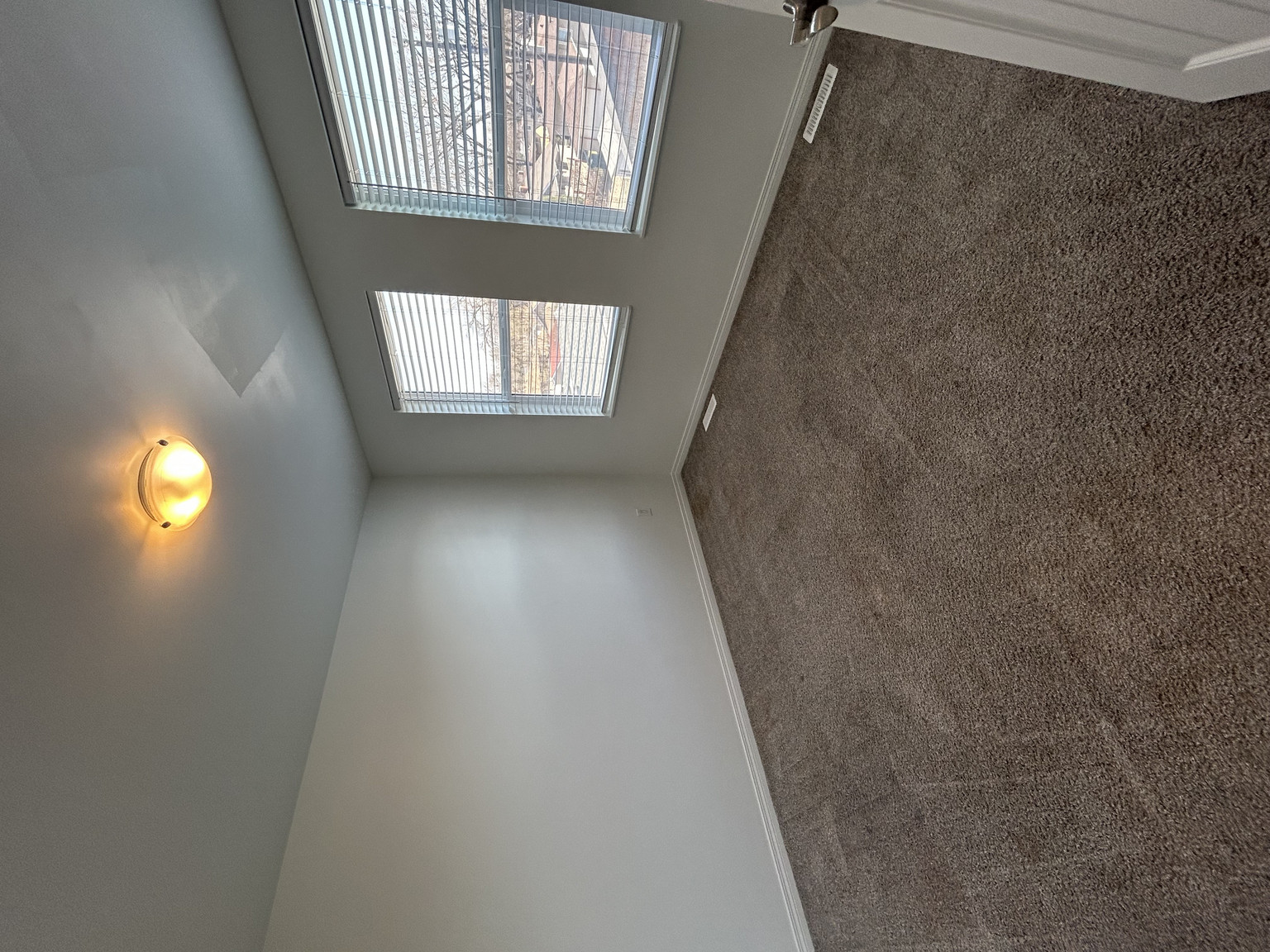 SF214 | 1 Month Free – Spacious 4 Bedroom Main Floor Home – Northwest Edmonton - Photo 13