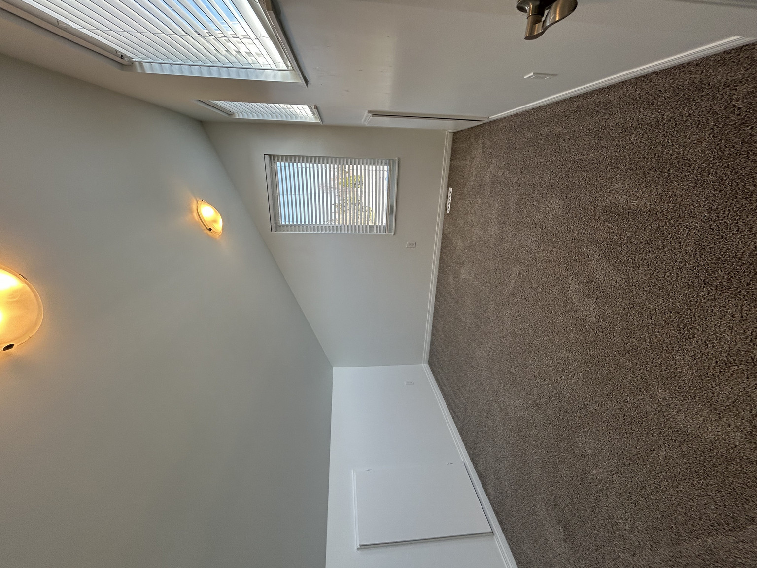 SF214 | 1 Month Free – Spacious 4 Bedroom Main Floor Home – Northwest Edmonton - Photo 25