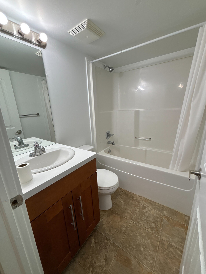 Modern 2 Bedroom, 1 Bathroom Basement Suite in NW Edmonton | SF209 - Photo 50