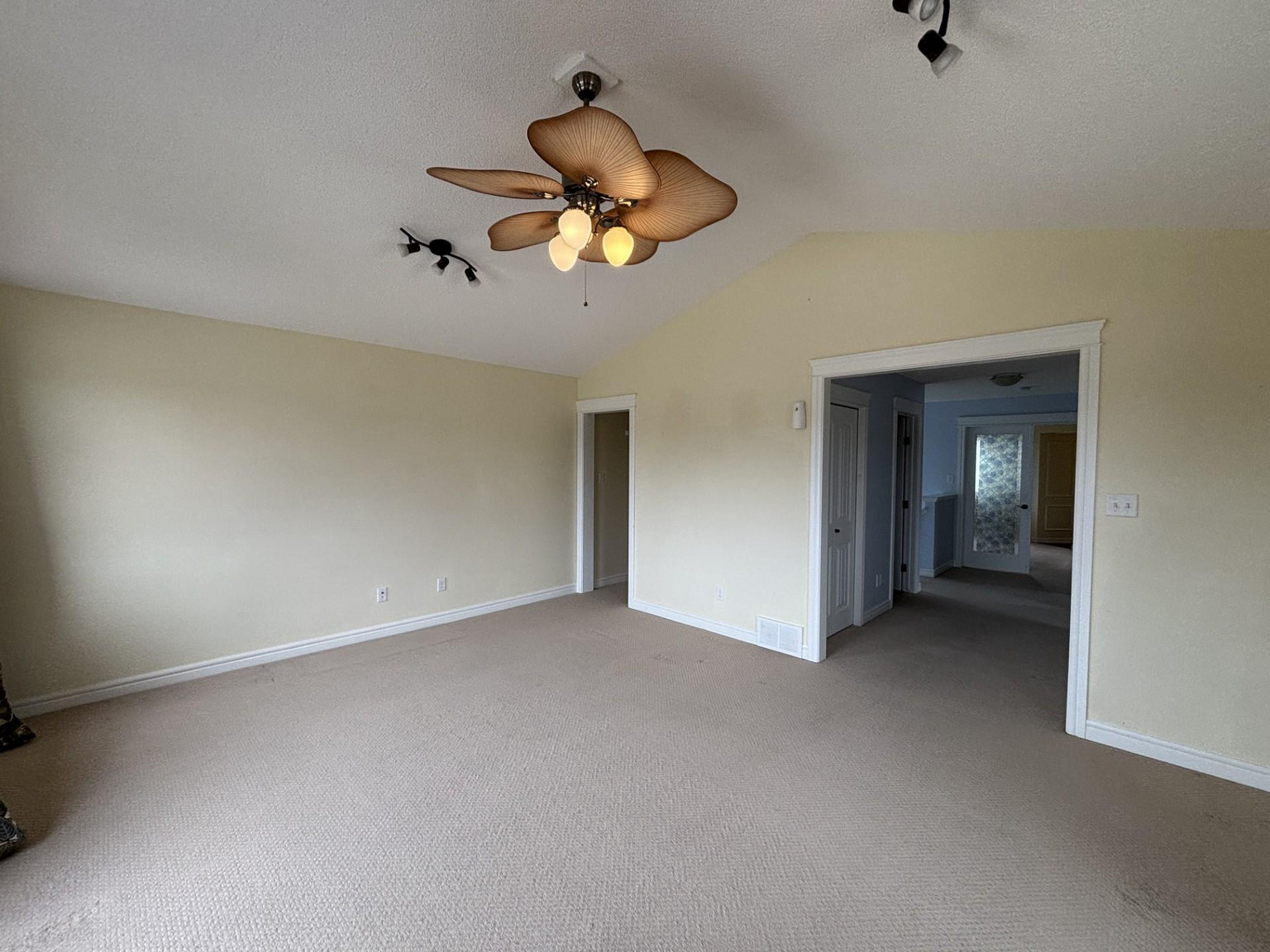  SF341 - 3 Bedroom, 2.5 Bathroom Main Floor Home | 11721 16A Ave SW  - Photo 8