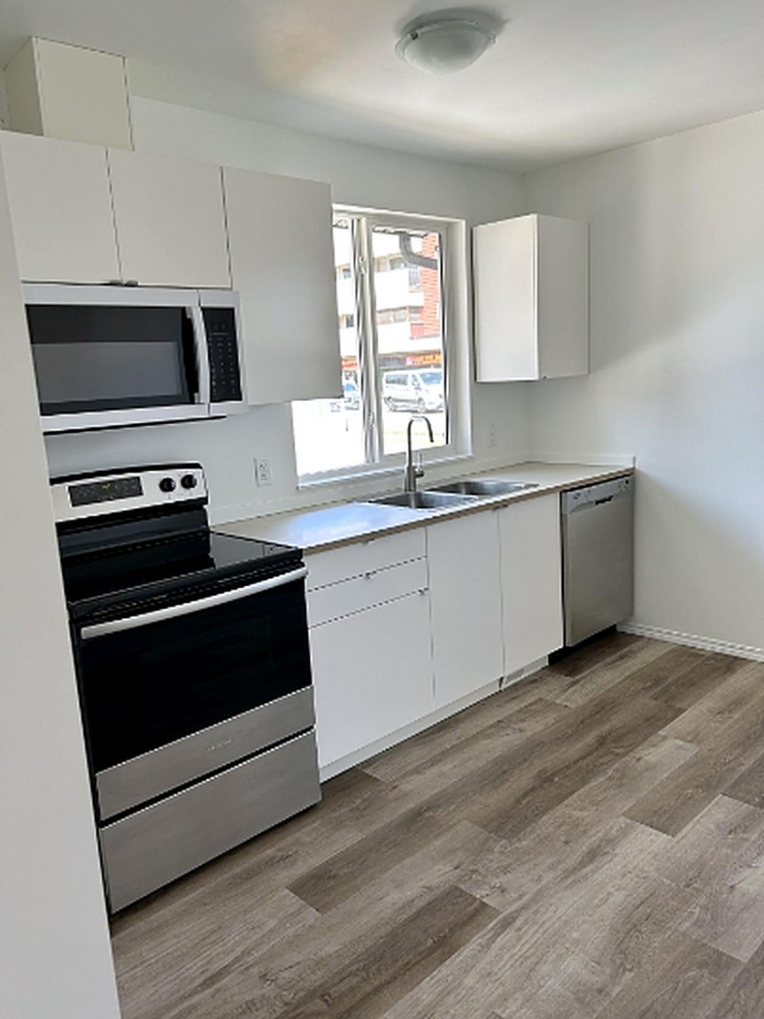 SF236 | 1 MONTH FREE | Spacious 3 Bedroom Basement Suite – Highlands - Photo 7