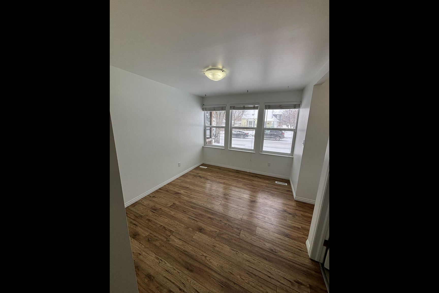 SF203 – Westwood Duplex for Rent | 4-Bed Main Floor 10509 122 Ave 12148 105 St NW | 1 Month Free - Photo 27