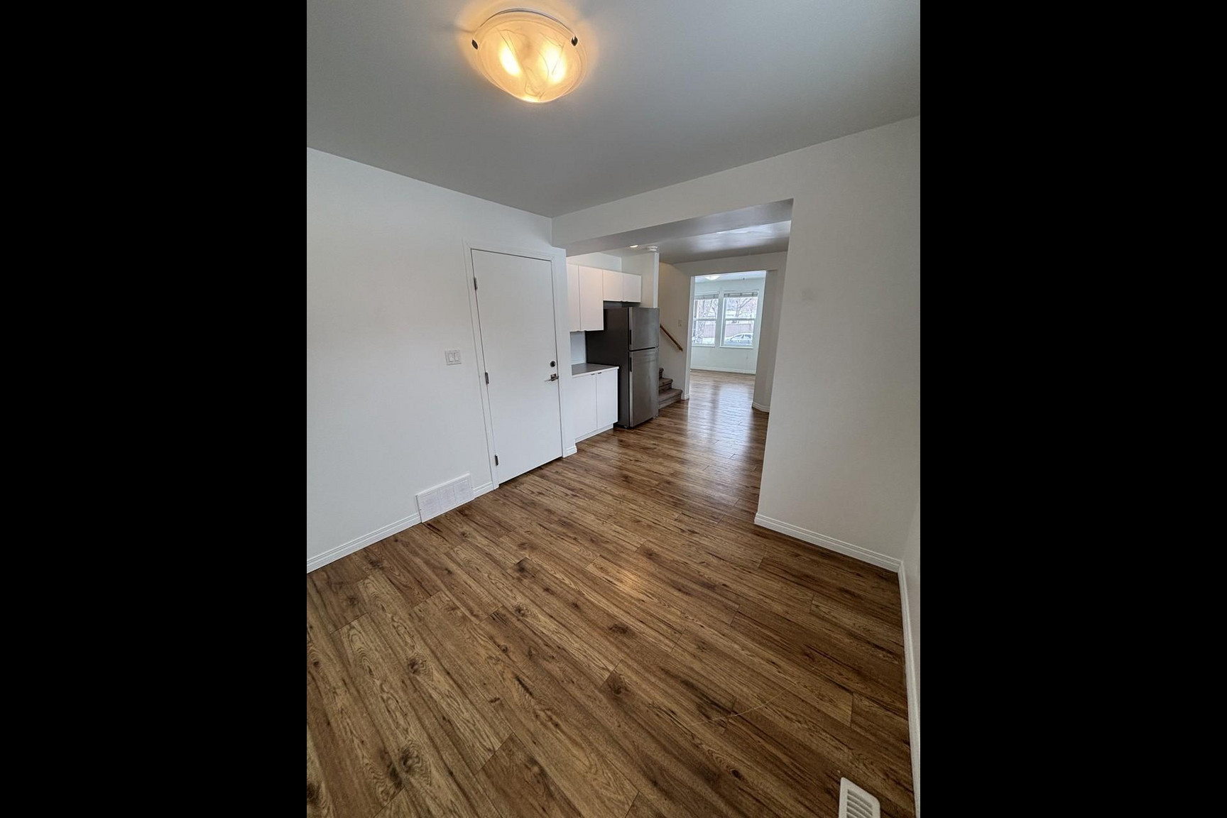 SF203 – Westwood Duplex for Rent | 4-Bed Main Floor 10509 122 Ave 12148 105 St NW | 1 Month Free - Photo 7