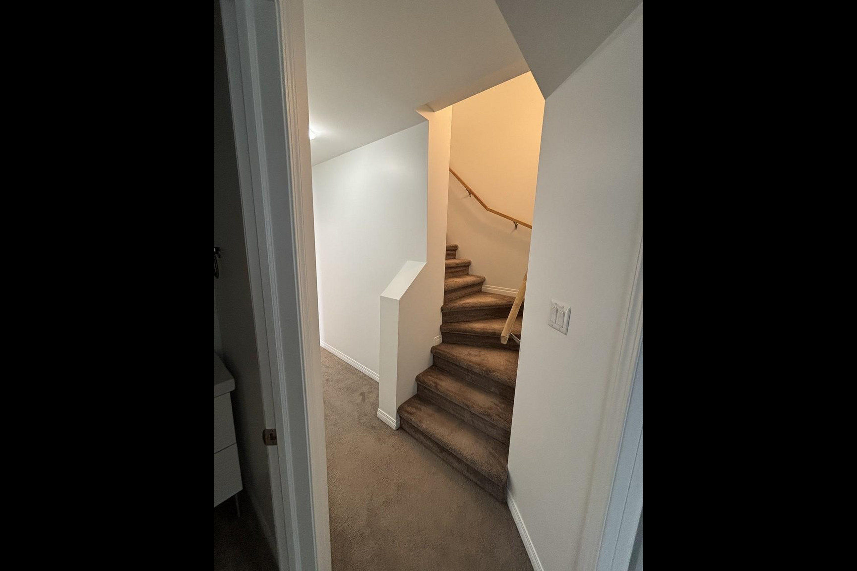 SF203 – Westwood Duplex for Rent | 4-Bed Main Floor 10509 122 Ave 12148 105 St NW | 1 Month Free - Photo 31