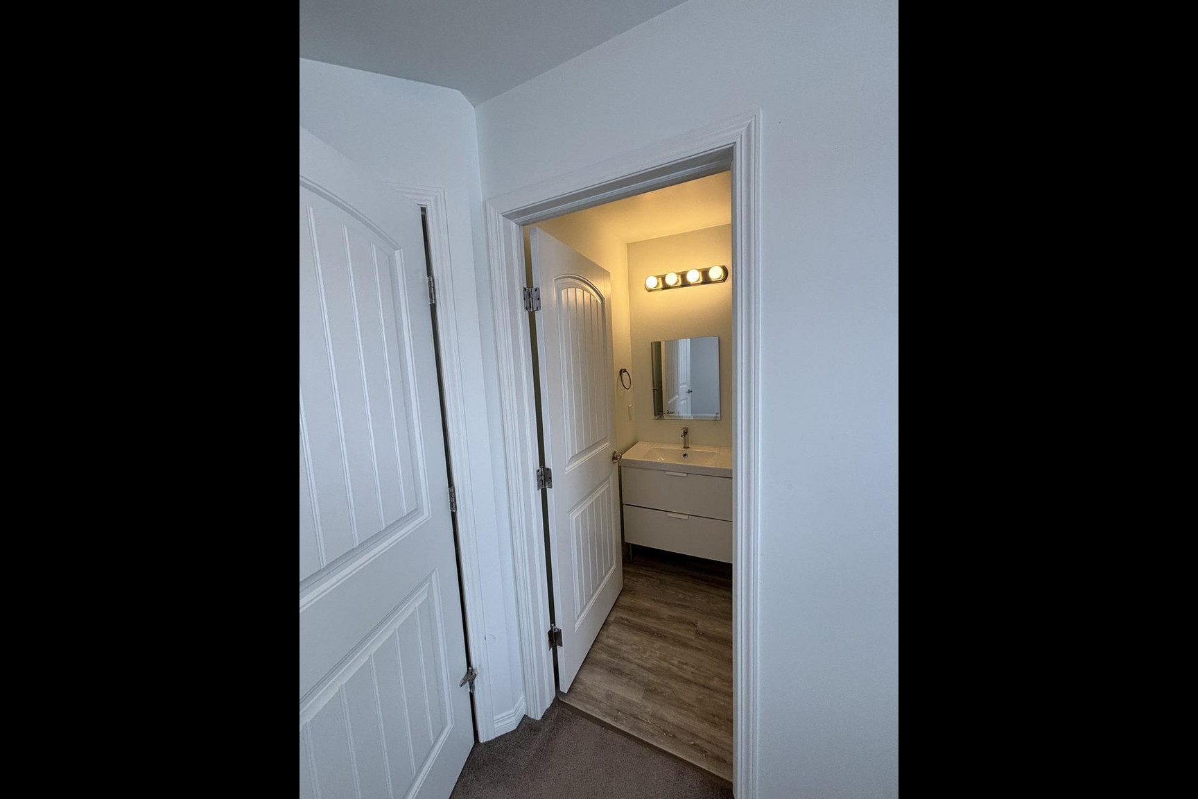 SF203 – Westwood Duplex for Rent | 4-Bed Main Floor 10509 122 Ave 12148 105 St NW | 1 Month Free - Photo 47