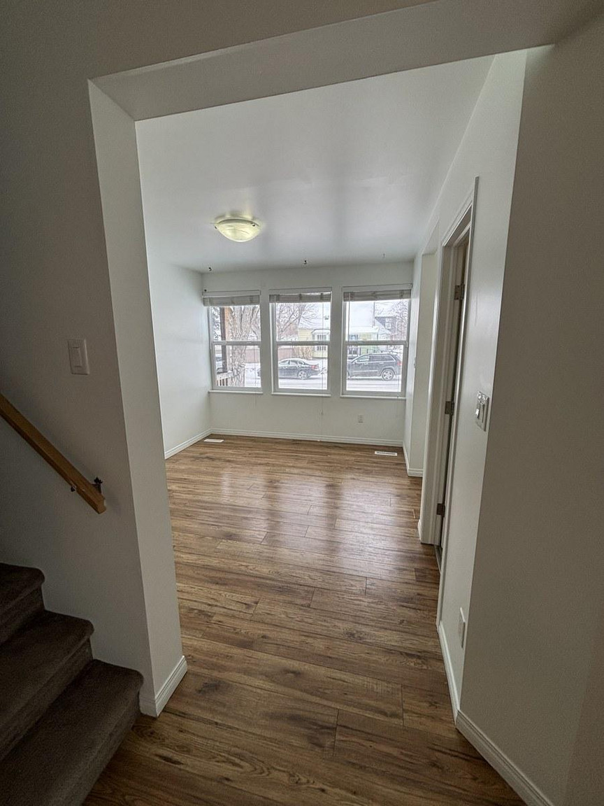 SF203 – Westwood Duplex for Rent | 4-Bed Main Floor 10509 122 Ave 12148 105 St NW | 1 Month Free - Photo 23