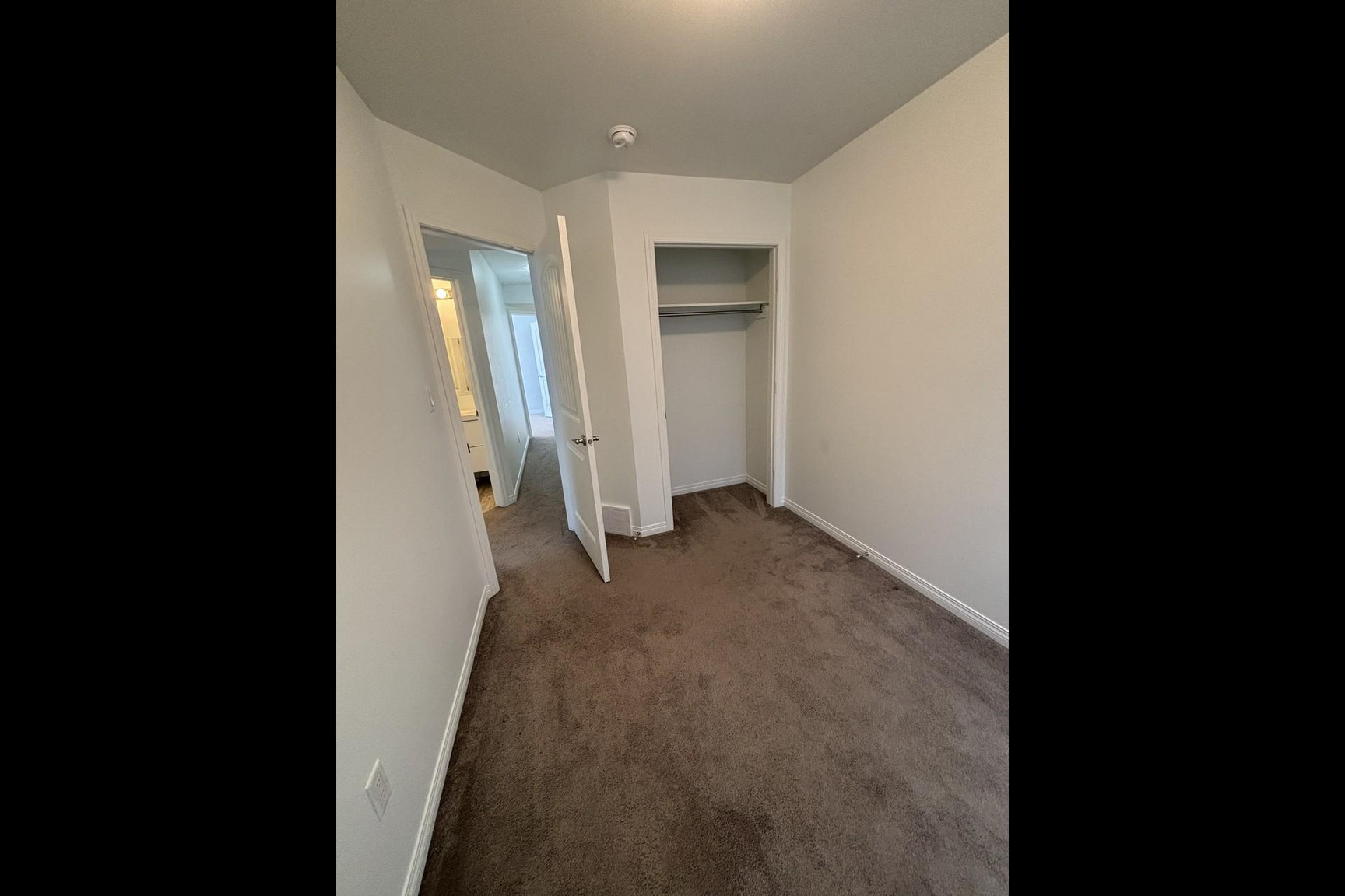 SF203 – Westwood Duplex for Rent | 4-Bed Main Floor 10509 122 Ave 12148 105 St NW | 1 Month Free - Photo 71