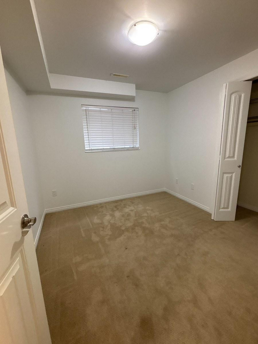Modern 2 Bedroom, 1 Bathroom Basement Suite in NW Edmonton | SF209 - Photo 22