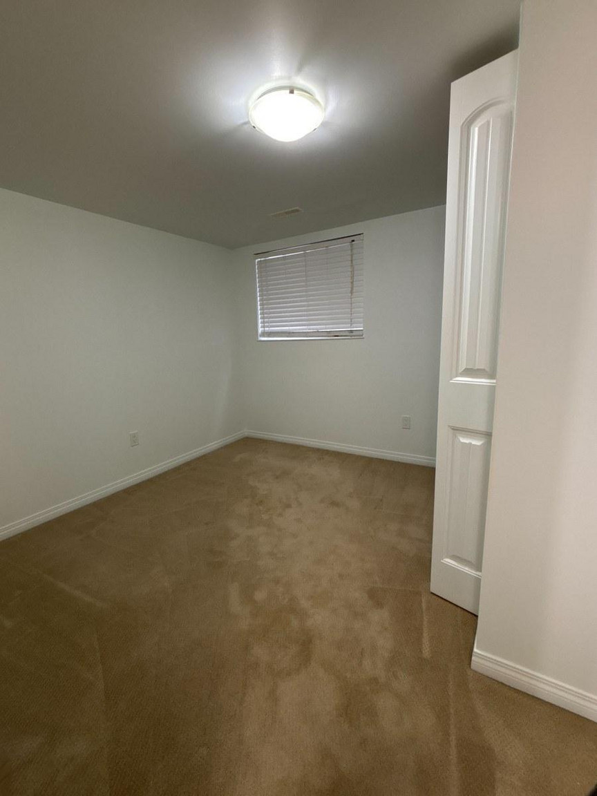 Modern 2 Bedroom, 1 Bathroom Basement Suite in NW Edmonton | SF209 - Photo 26