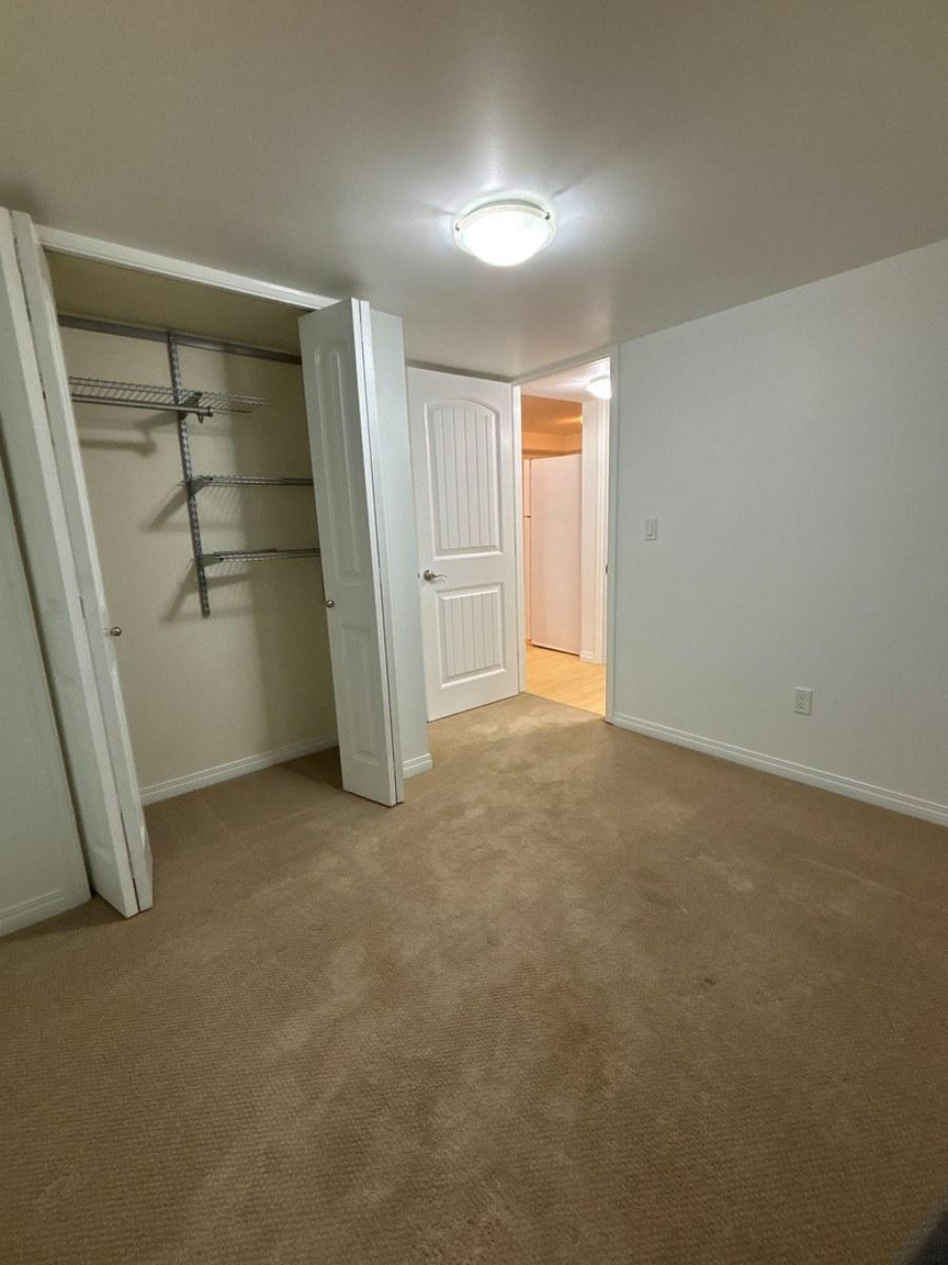 Modern 2 Bedroom, 1 Bathroom Basement Suite in NW Edmonton | SF209 - Photo 28