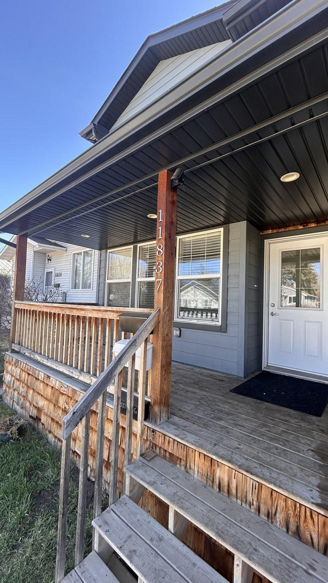 SF214 | 1 Month Free – Spacious 4 Bedroom Main Floor Home – Northwest Edmonton - Photo 51