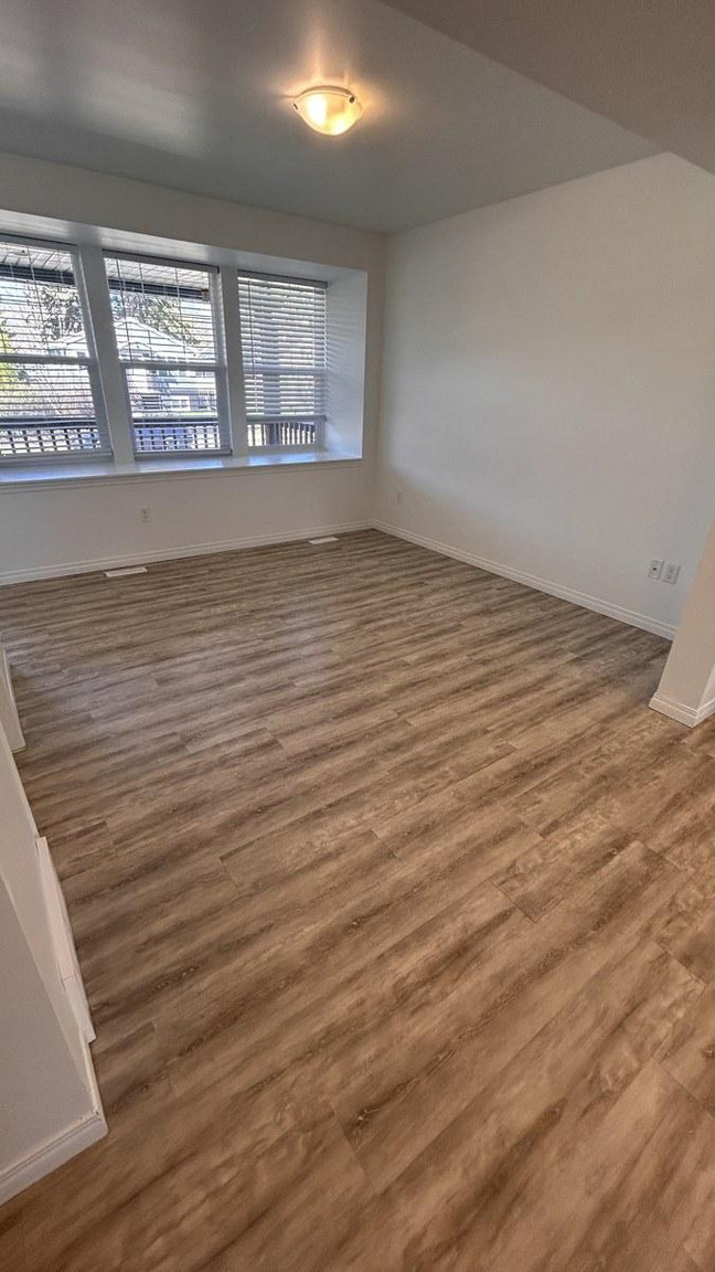 SF214 | 1 Month Free – Spacious 4 Bedroom Main Floor Home – Northwest Edmonton - Photo 63