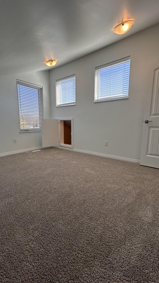 SF214 | 1 Month Free – Spacious 4 Bedroom Main Floor Home – Northwest Edmonton - Photo 67