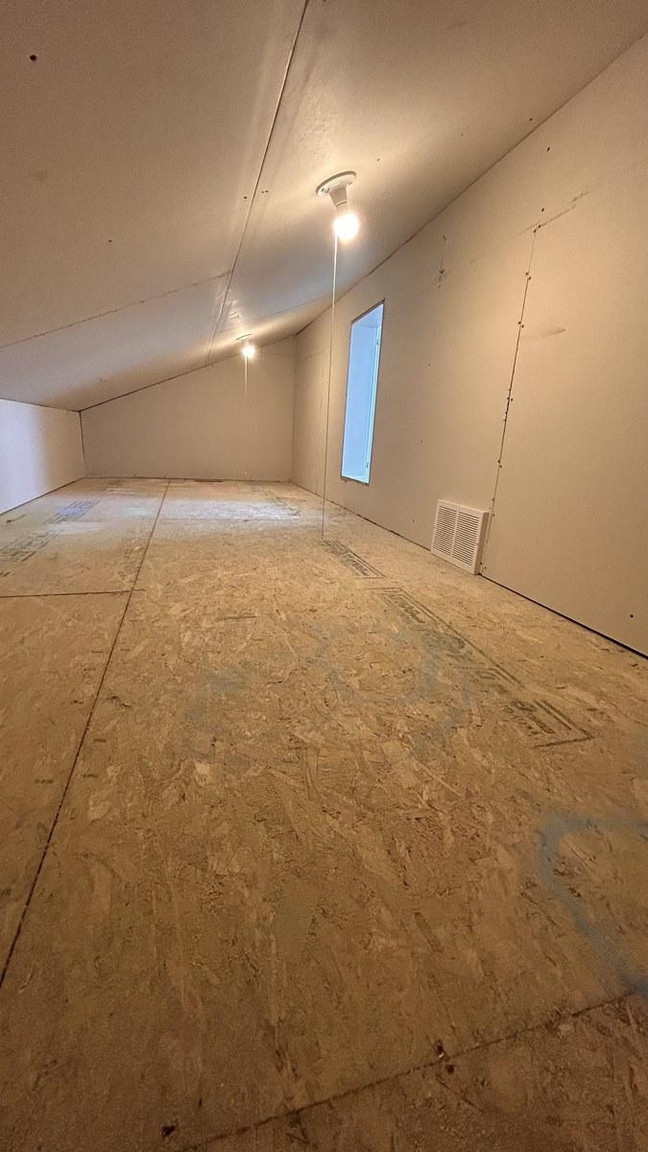 SF214 | 1 Month Free – Spacious 4 Bedroom Main Floor Home – Northwest Edmonton - Photo 73