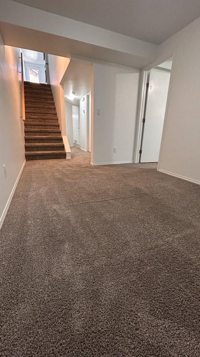 SF231 – Newton Duplex for Rent | 3-Bed Basement Suite + Garage | 11354 53 St NW Edmonton | 1 Mont... - Photo 14