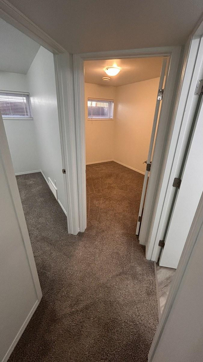SF231 – Newton Duplex for Rent | 3-Bed Basement Suite + Garage | 11354 53 St NW Edmonton | 1 Mont... - Photo 18