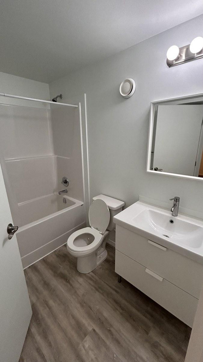 SF231 – Newton Duplex for Rent | 3-Bed Basement Suite + Garage | 11354 53 St NW Edmonton | 1 Mont... - Photo 32
