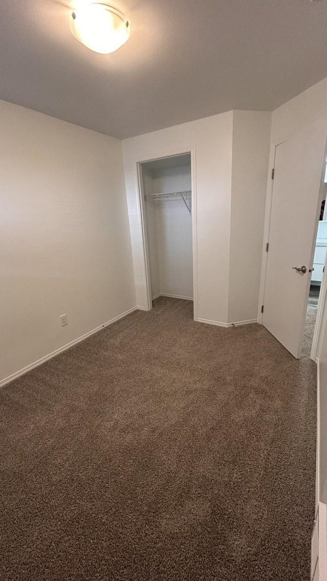 SF234 – Newton Duplex for Rent | Two 3-Bed Basement Suites | 12208/12210 57 St NW Edmonton | 1 Mo... - Photo 34