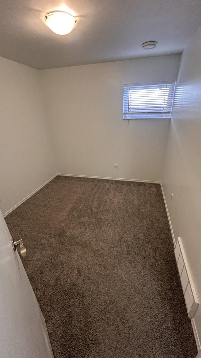 SF234 – Newton Duplex for Rent | Two 3-Bed Basement Suites | 12208/12210 57 St NW Edmonton | 1 Mo... - Photo 42