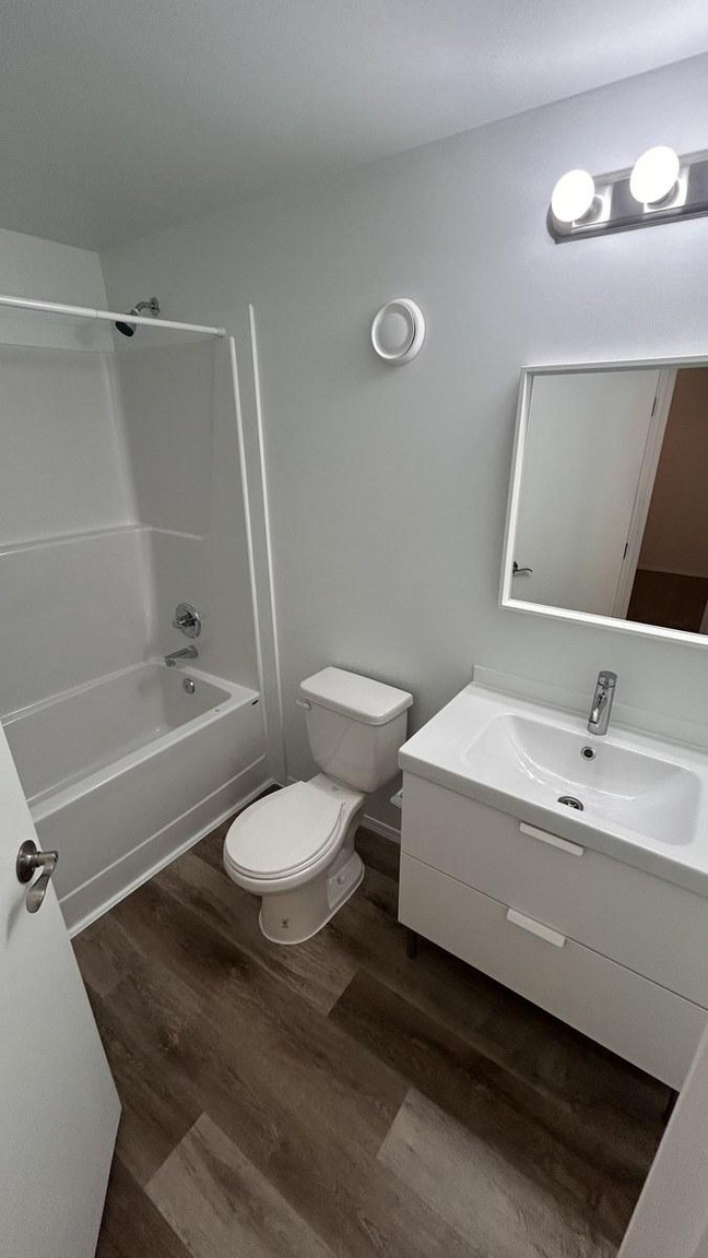 SF234 – Newton Duplex for Rent | Two 3-Bed Basement Suites | 12208/12210 57 St NW Edmonton | 1 Mo... - Photo 56