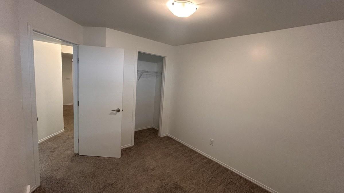 SF234 – Newton Duplex for Rent | Two 3-Bed Basement Suites | 12208/12210 57 St NW Edmonton | 1 Mo... - Photo 50