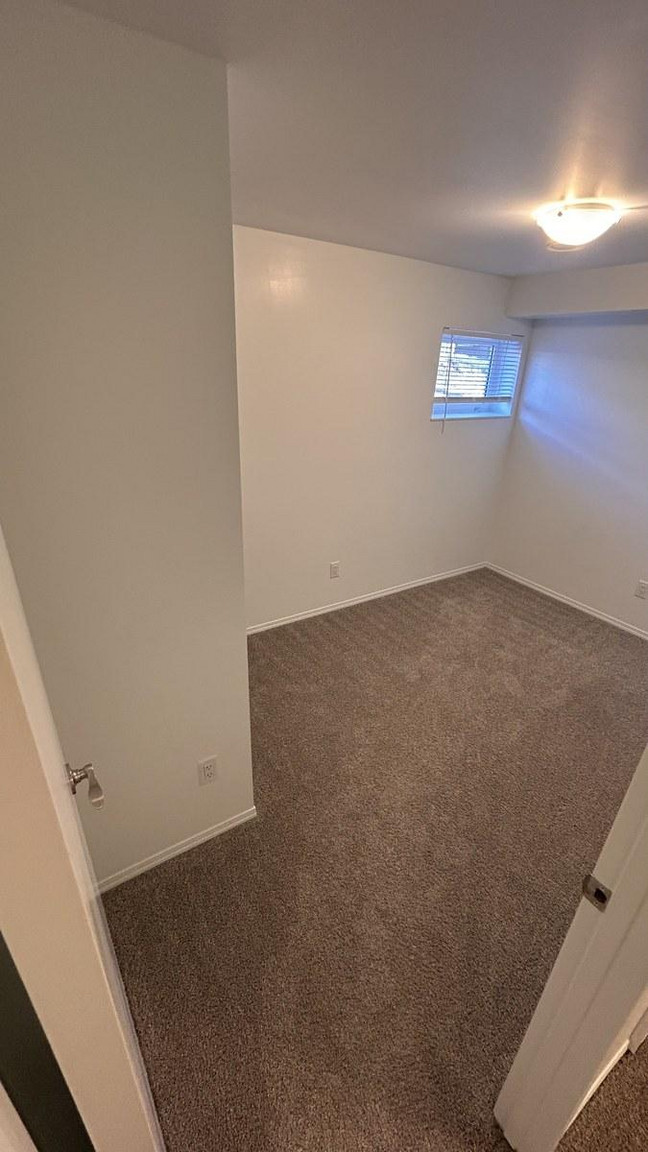 SF234 – Newton Duplex for Rent | Two 3-Bed Basement Suites | 12208/12210 57 St NW Edmonton | 1 Mo... - Photo 52