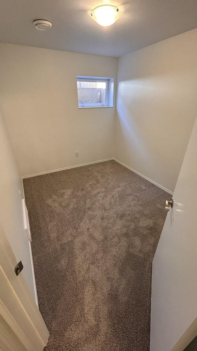 SF236 | 1 MONTH FREE | Spacious 3 Bedroom Basement Suite – Highlands - Photo 29