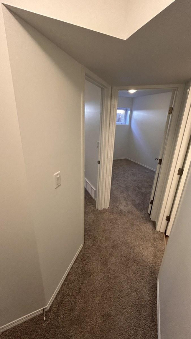 SF236 | 1 MONTH FREE | Spacious 3 Bedroom Basement Suite – Highlands - Photo 37