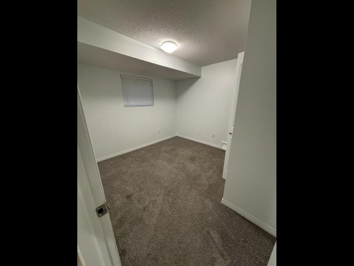SF208 | 1 Month Free – Spacious 3 Bedroom Basement Suite – North Edmonton - Photo 7