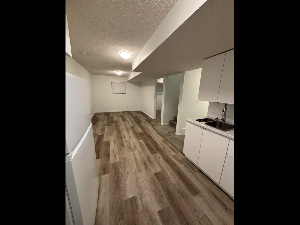 SF208 | 1 Month Free – Spacious 3 Bedroom Basement Suite – North Edmonton - Photo 31