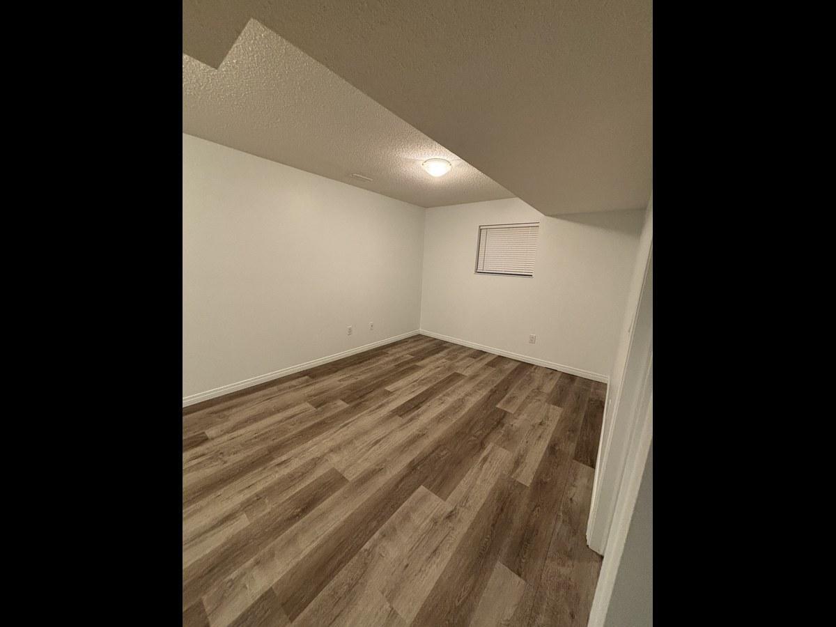 SF208 | 1 Month Free – Spacious 3 Bedroom Basement Suite – North Edmonton - Photo 33